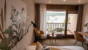 Bed &amp; Breakfast Special